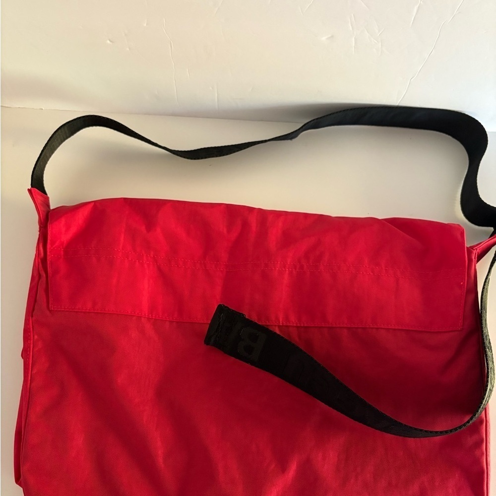 NWT BAGGU Nylon Messenger Bag - Picture 12 of 13